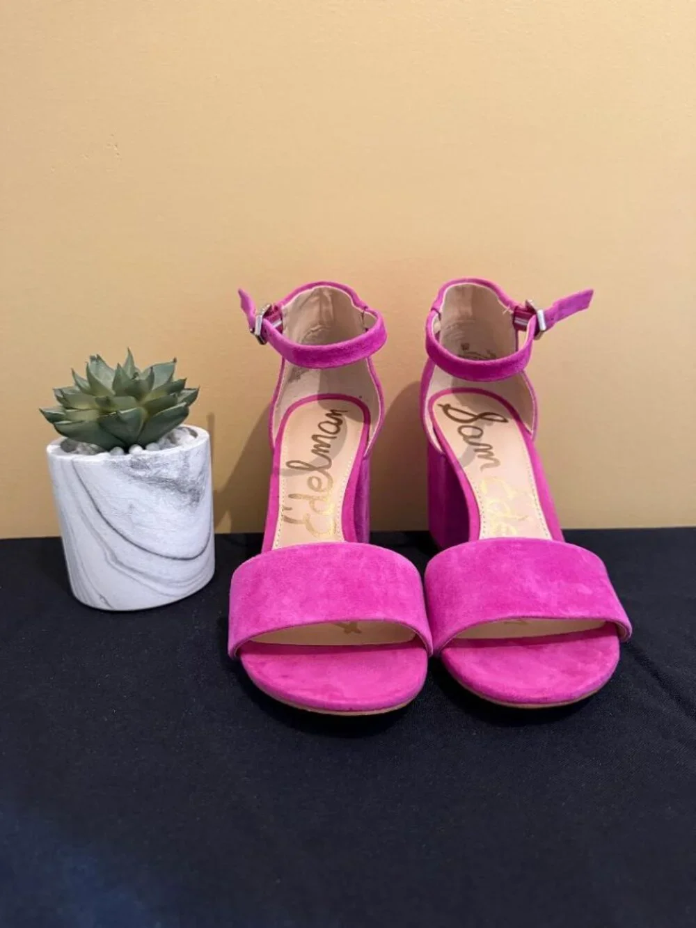 Sam Edelman Fuchsia Suede Block Heel Ankle Strap Sandals Size 6 EUC - Picture 1 of 15